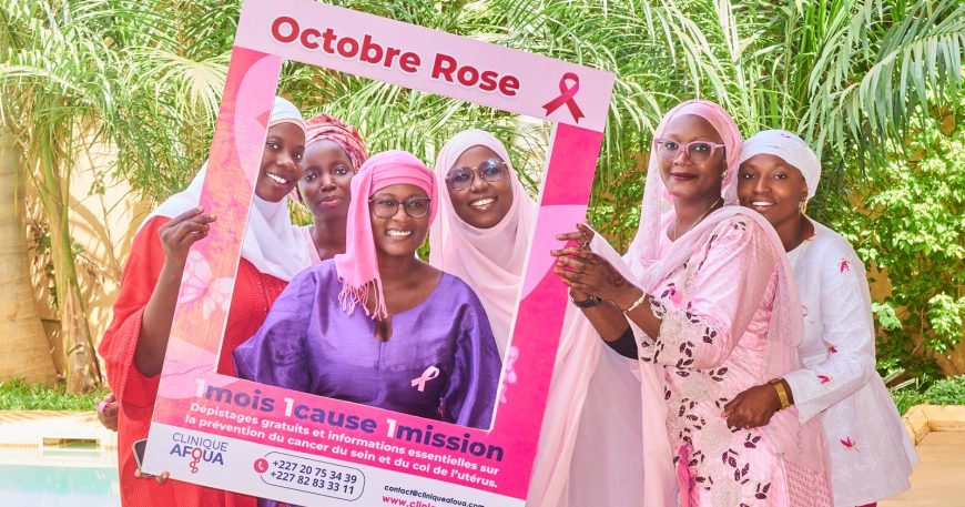 Femmes entrepreneures réunies dans le cadre photo Octobre Rose de la Clinique Afoua au FAYEL Appart Hôtel